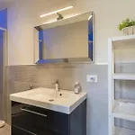 Casa Sonia Centralissimo/ 2 Bagni + Parking Diano Marina
